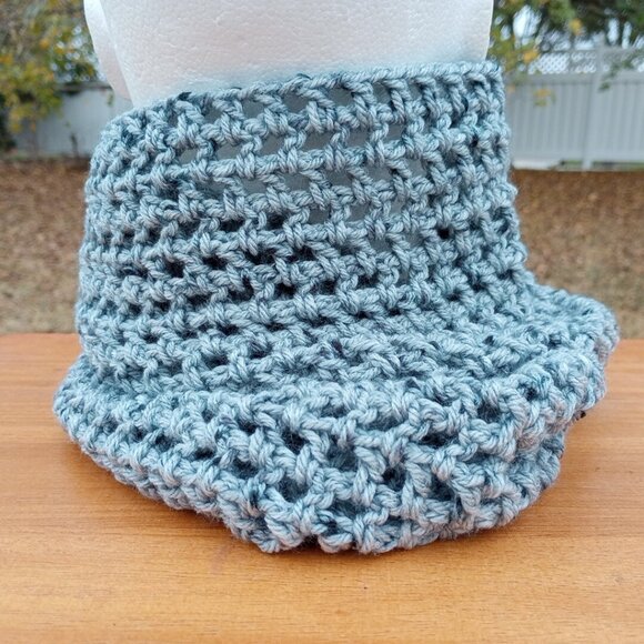 Handmade Men's Hipster Infinity Scarf Cowl Gray Acrylic Vegan OS - Picture 5 of 9